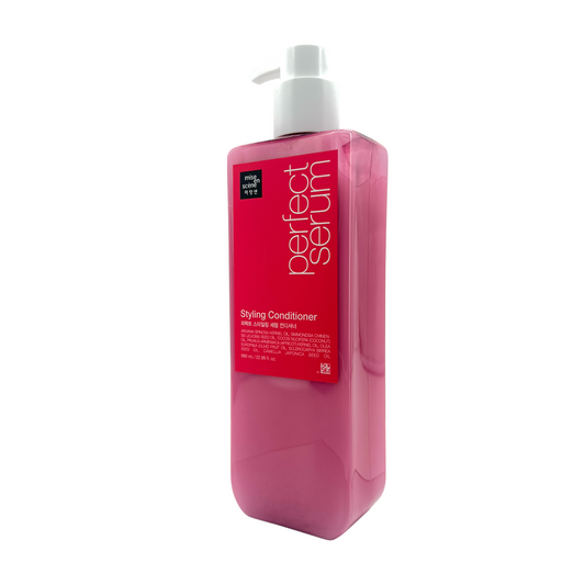 Mise en Scene Perfect Serum Styling Conditioner 680ml bottle with floral scent and nourishing oils, available at Zakura Global.